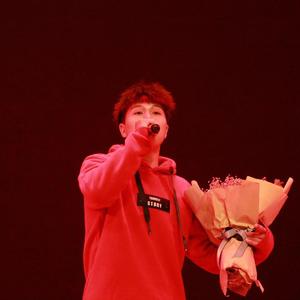 日本一本首视频二区
